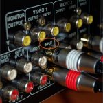 Comment brancher un micro sur une chaîne hifi ?
